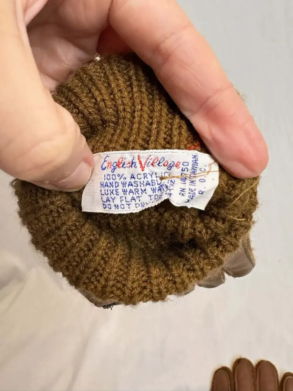 Vintage English Village Brown Leather and Knit Gloves